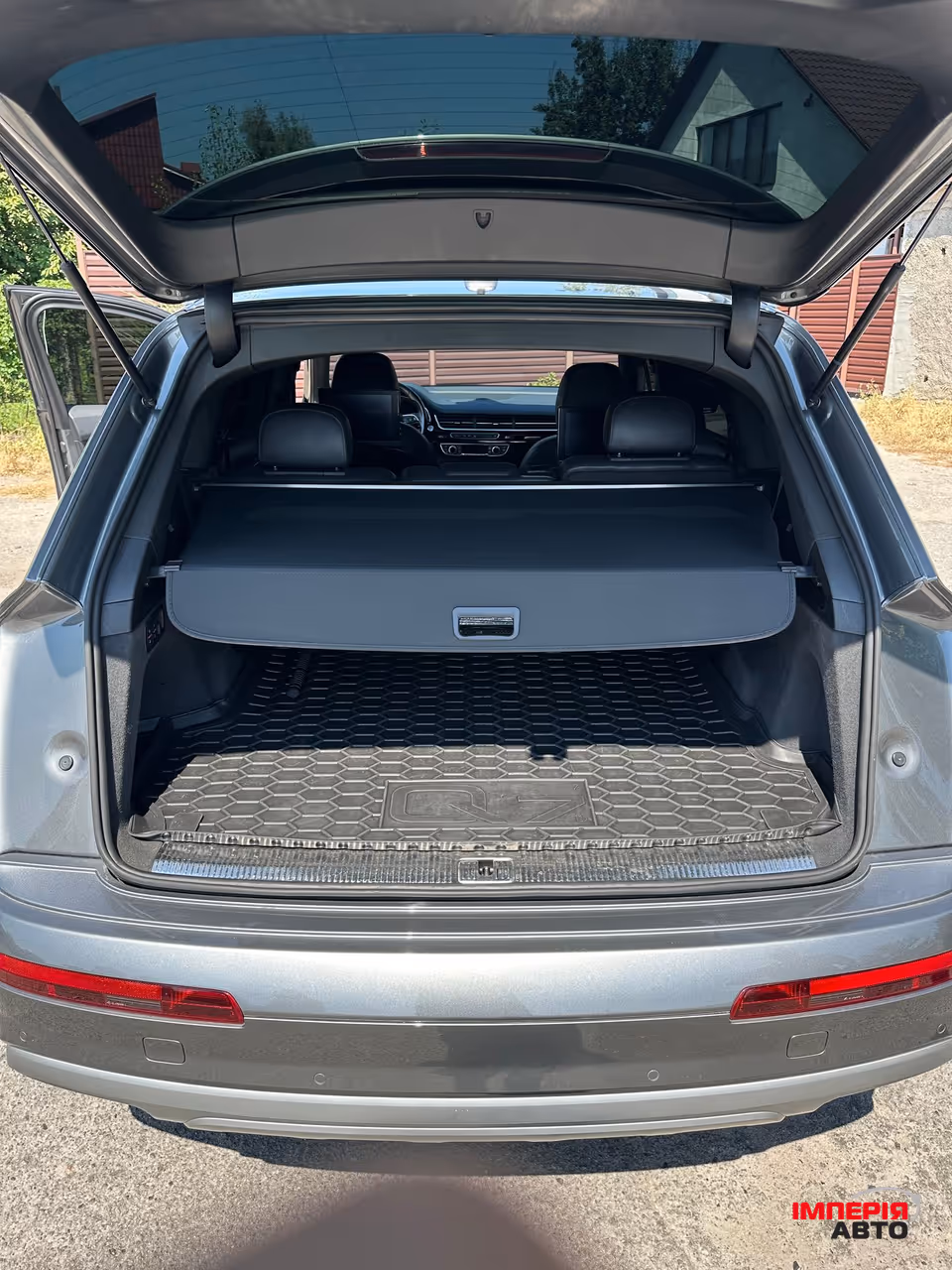 Audi Q7 - фото 22