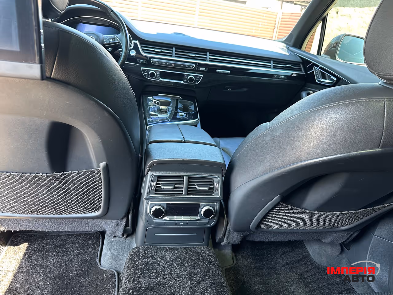 Audi Q7 - фото 21