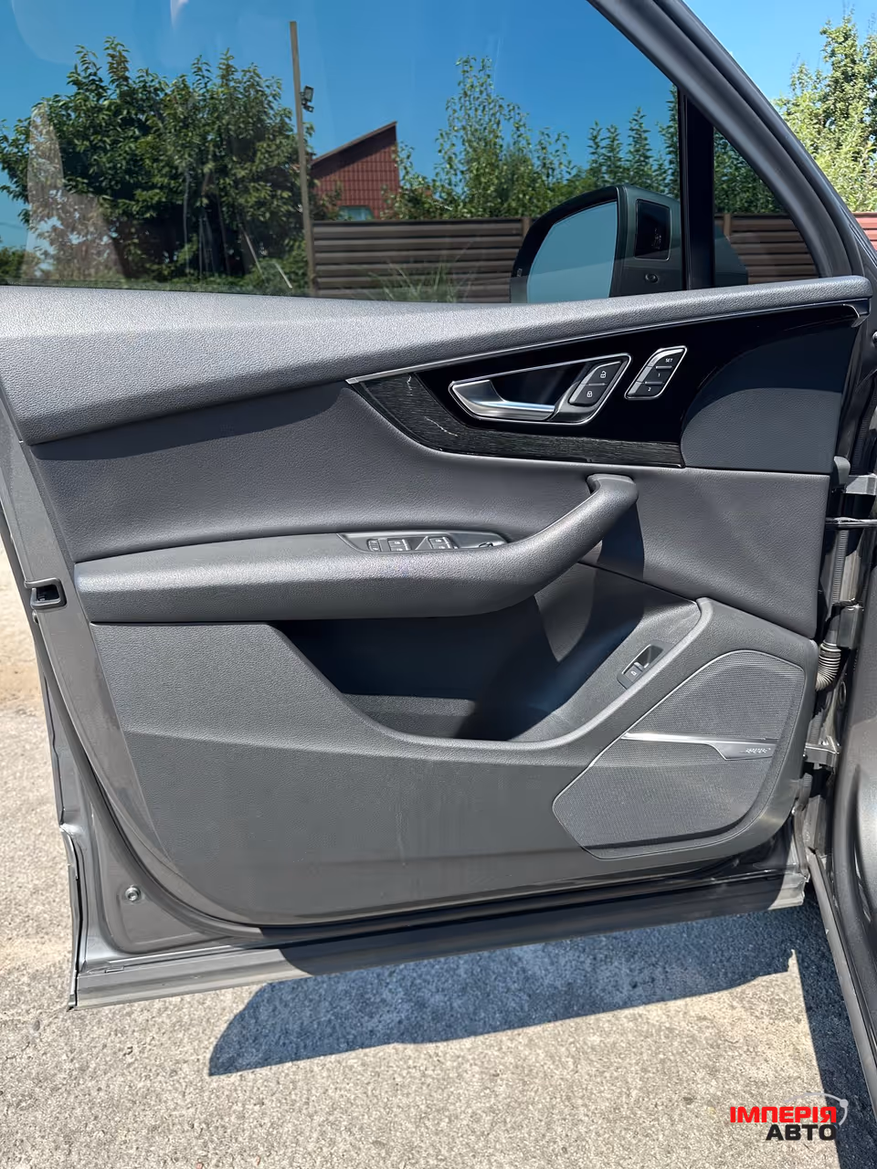 Audi Q7 - фото 10