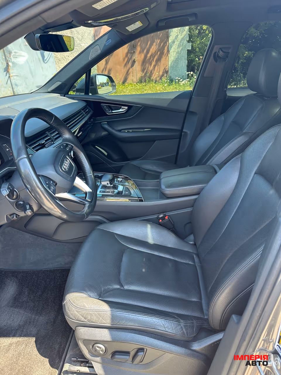 Audi Q7 - фото 12
