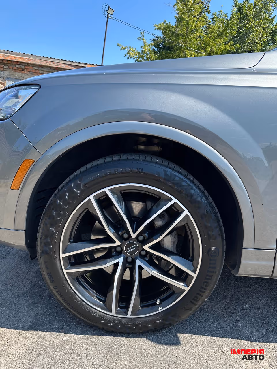 Audi Q7 - фото 27