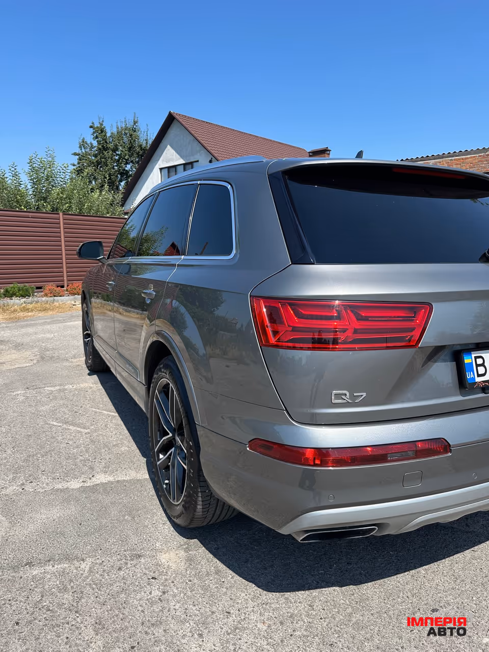 Audi Q7 - фото 7
