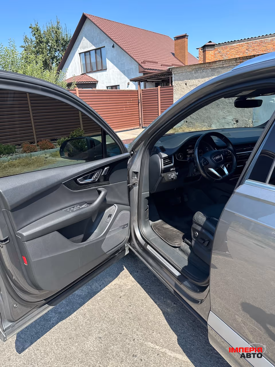 Audi Q7 - фото 11