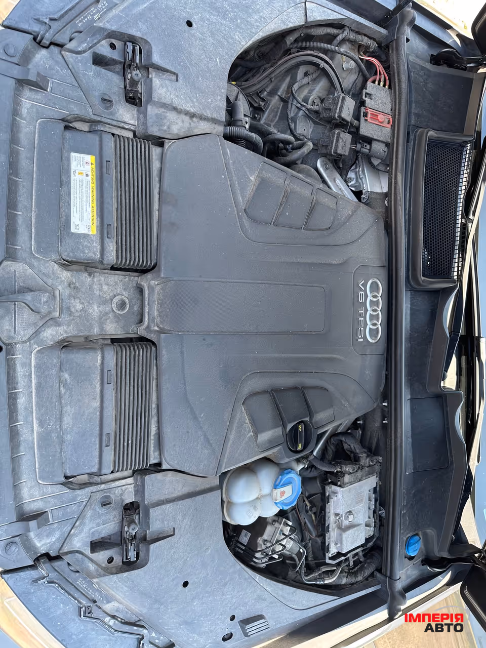 Audi Q7 - фото 28