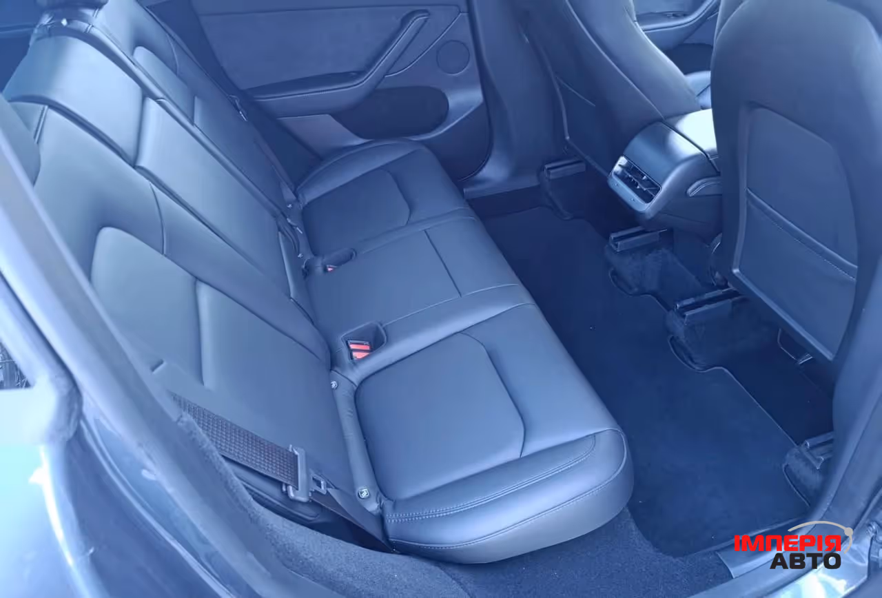 Tesla Model Y - фото 9