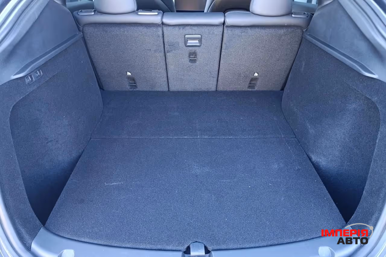 Tesla Model Y - фото 12