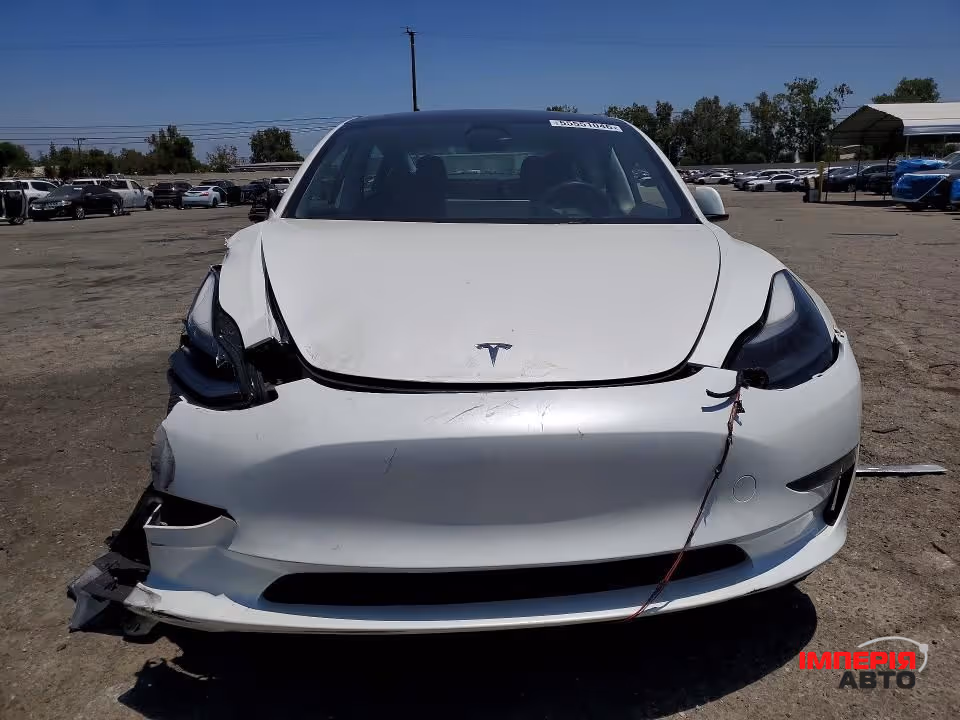 Tesla Model 3 - фото 2