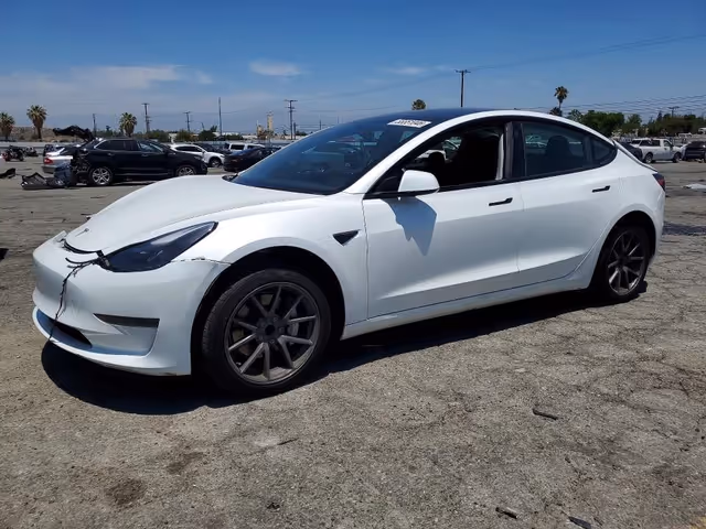 Tesla Model 3 - зображення 1