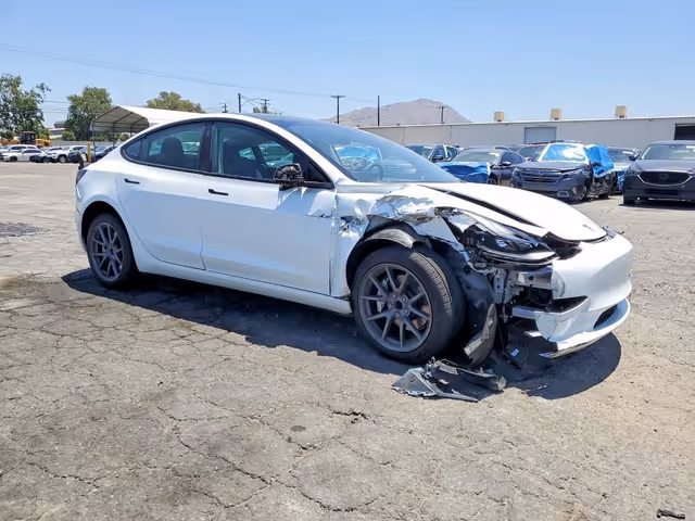 Tesla Model 3 - зображення 3