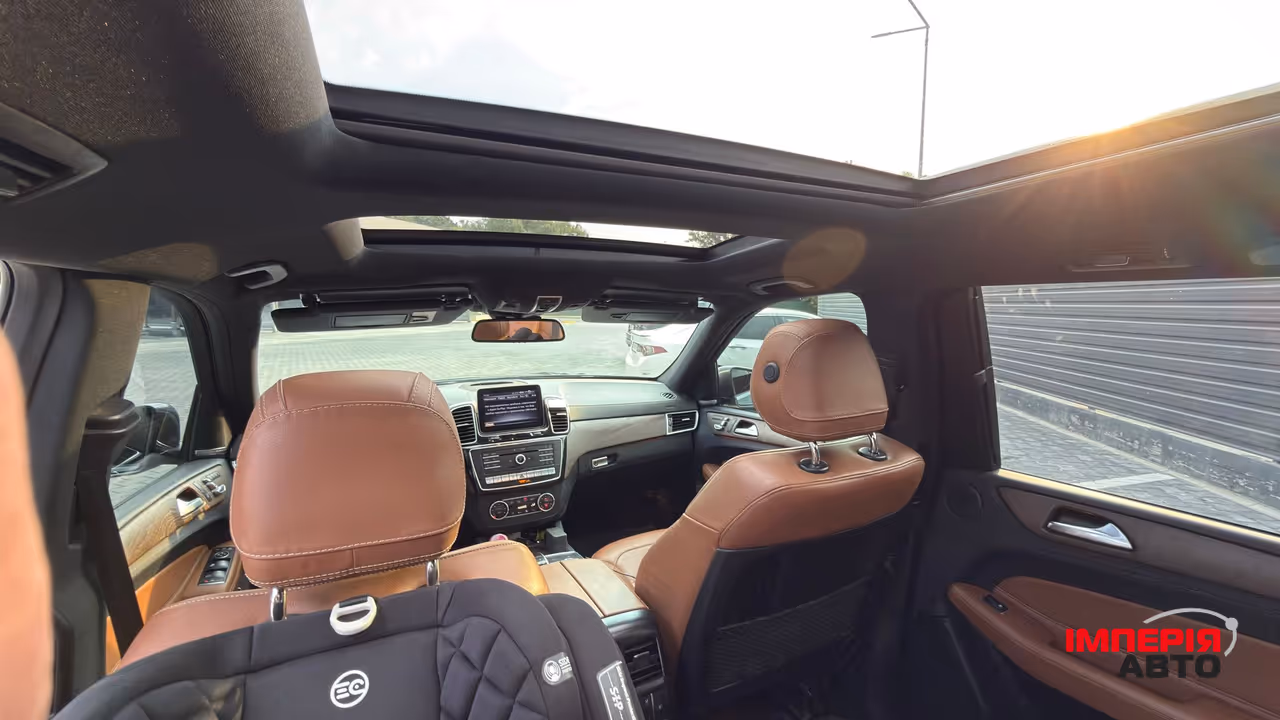 Mercedes-Benz GLS - фото 19