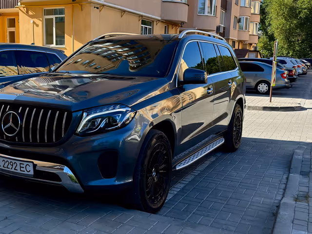 Mercedes-Benz GLS - зображення 1