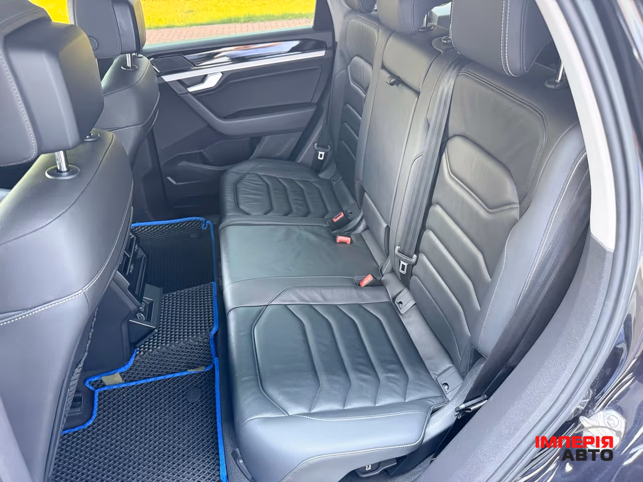 Volkswagen Touareg - фото 26