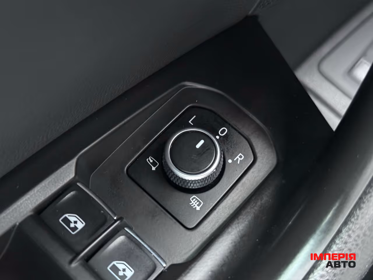 Volkswagen Touareg - фото 44
