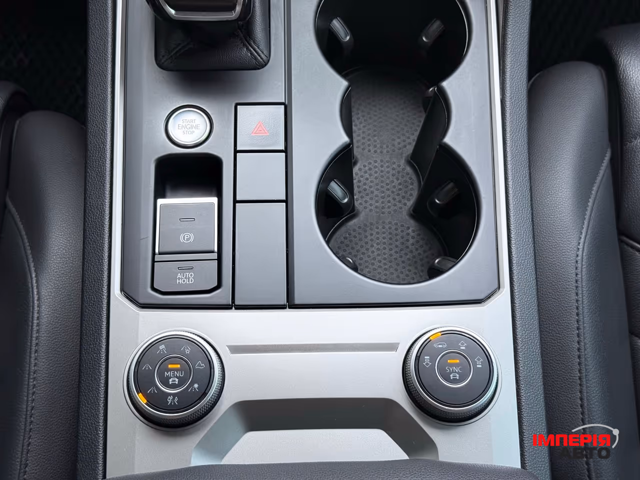 Volkswagen Touareg - фото 33