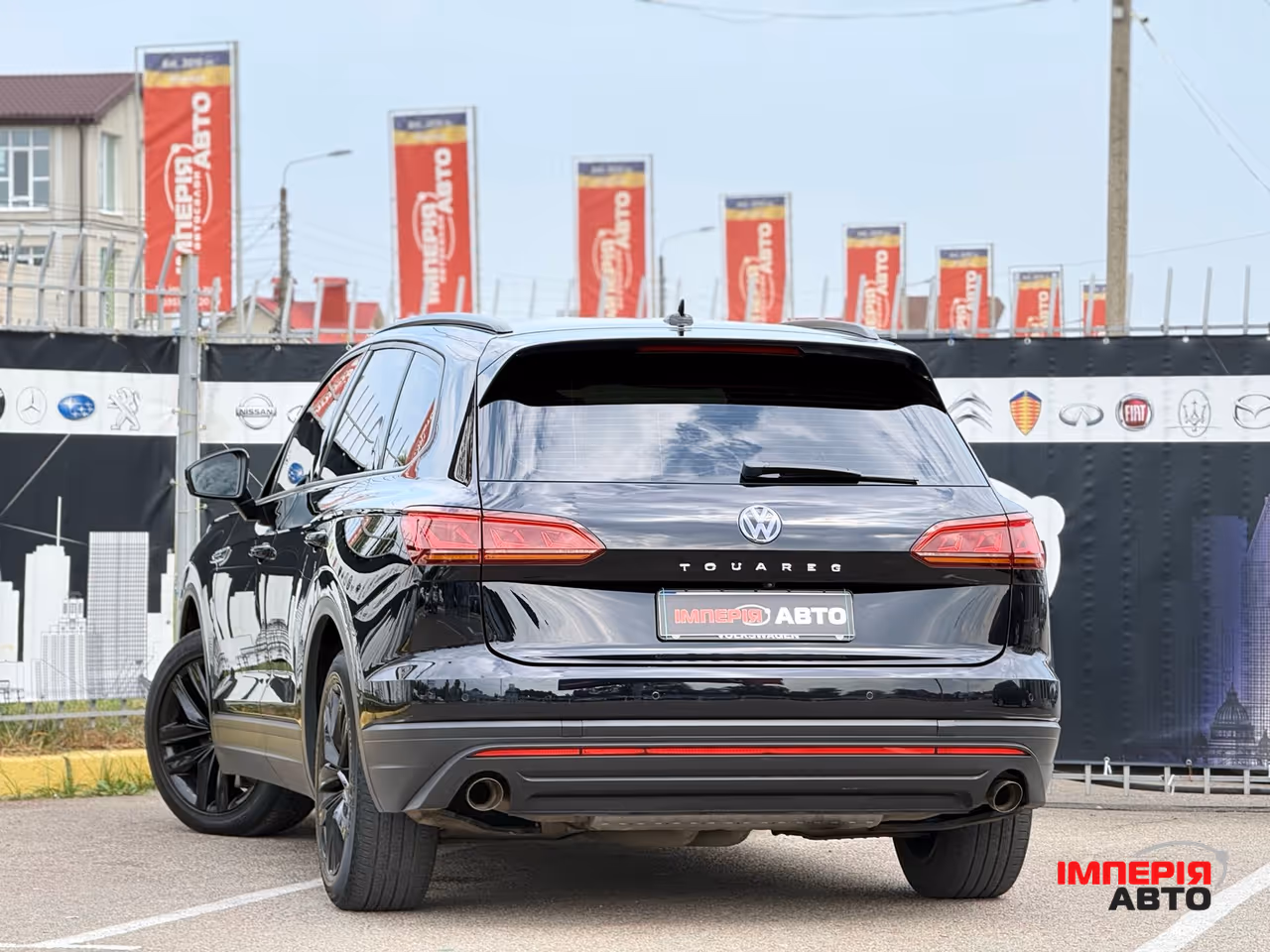 Volkswagen Touareg - фото 10