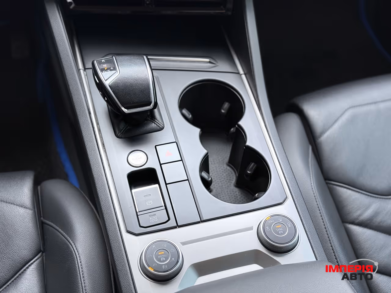 Volkswagen Touareg - фото 30