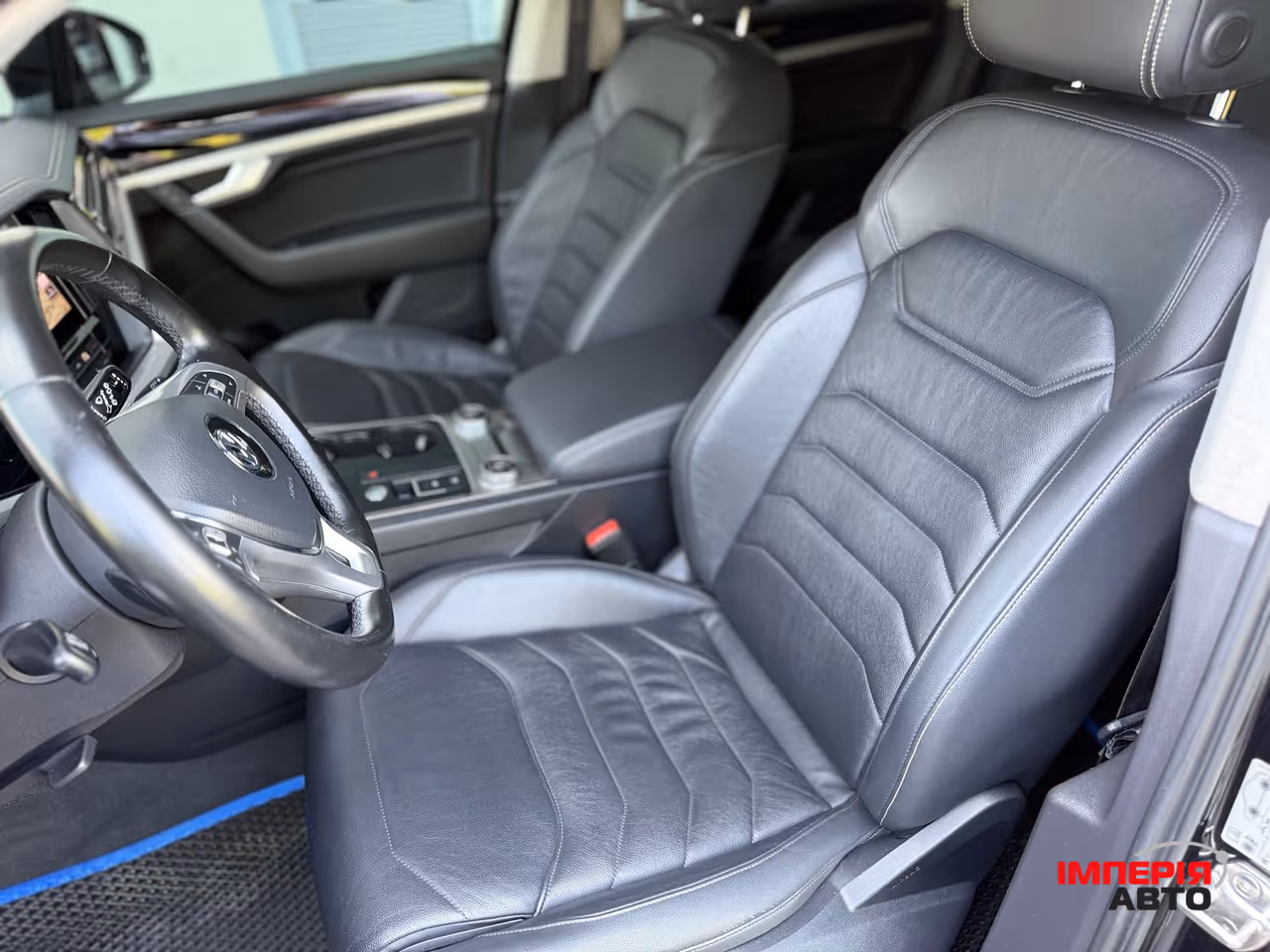 Volkswagen Touareg - фото 41