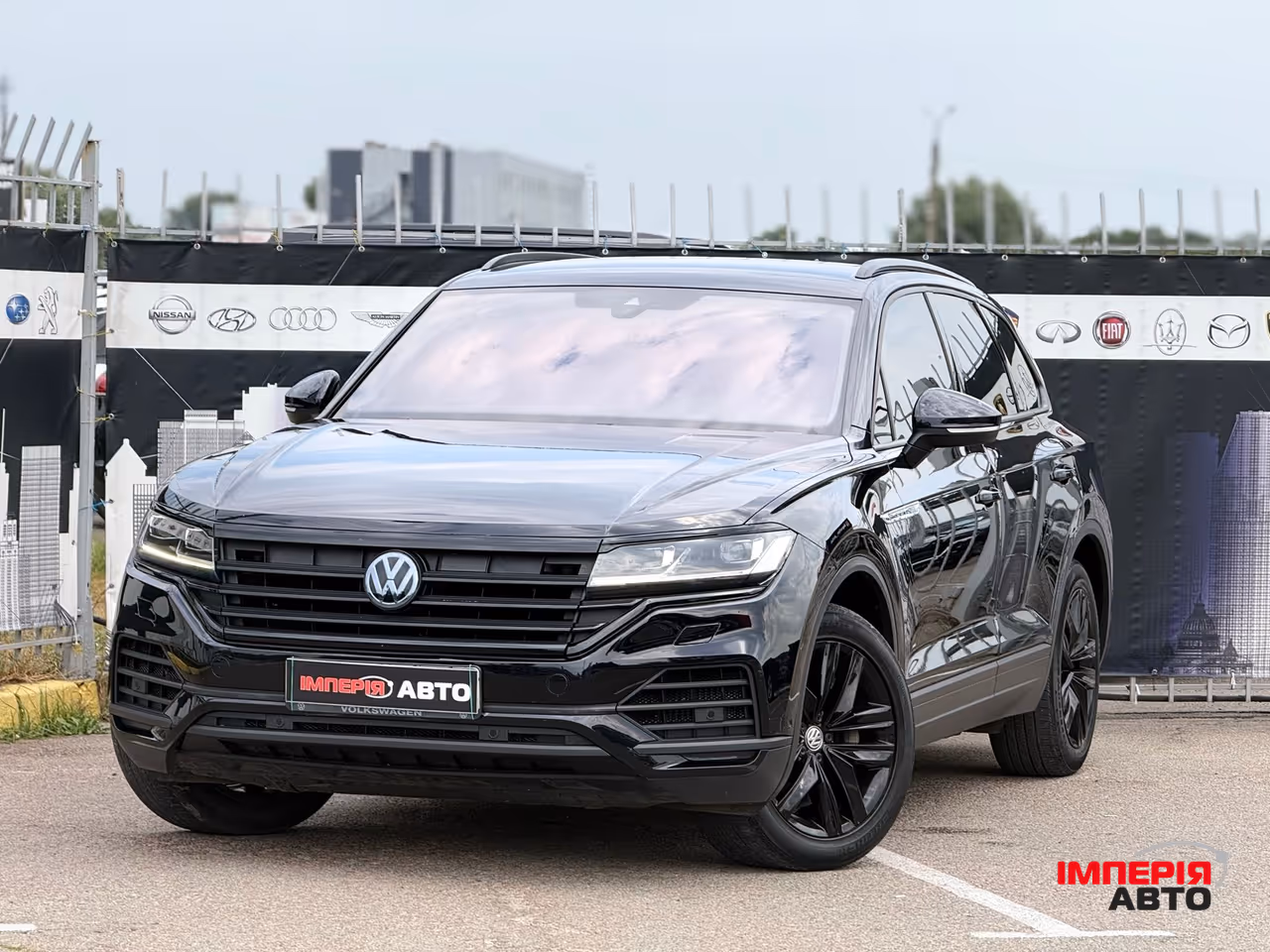 Volkswagen Touareg - фото 9