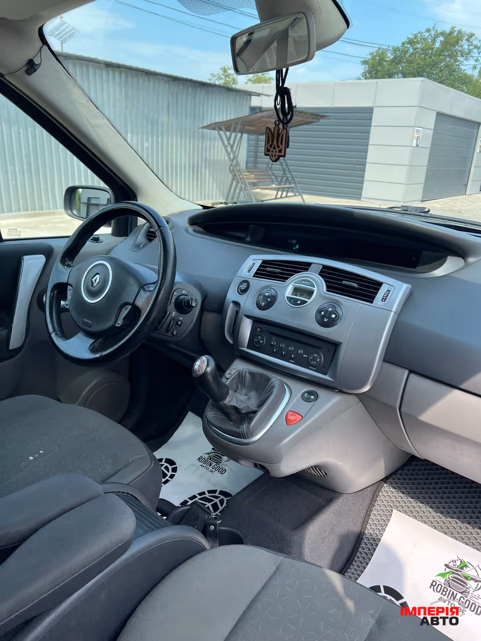 Renault Scenic - фото 25