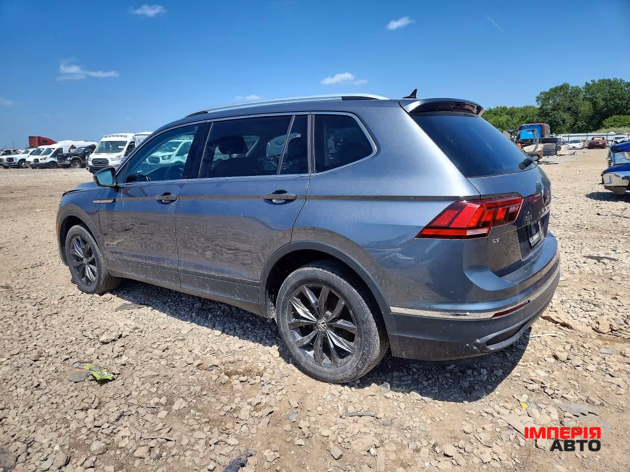 Volkswagen Tiguan - фото 4