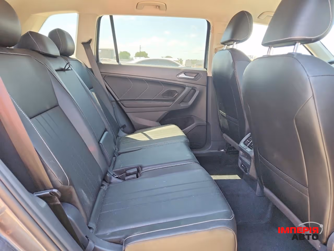 Volkswagen Tiguan - фото 11