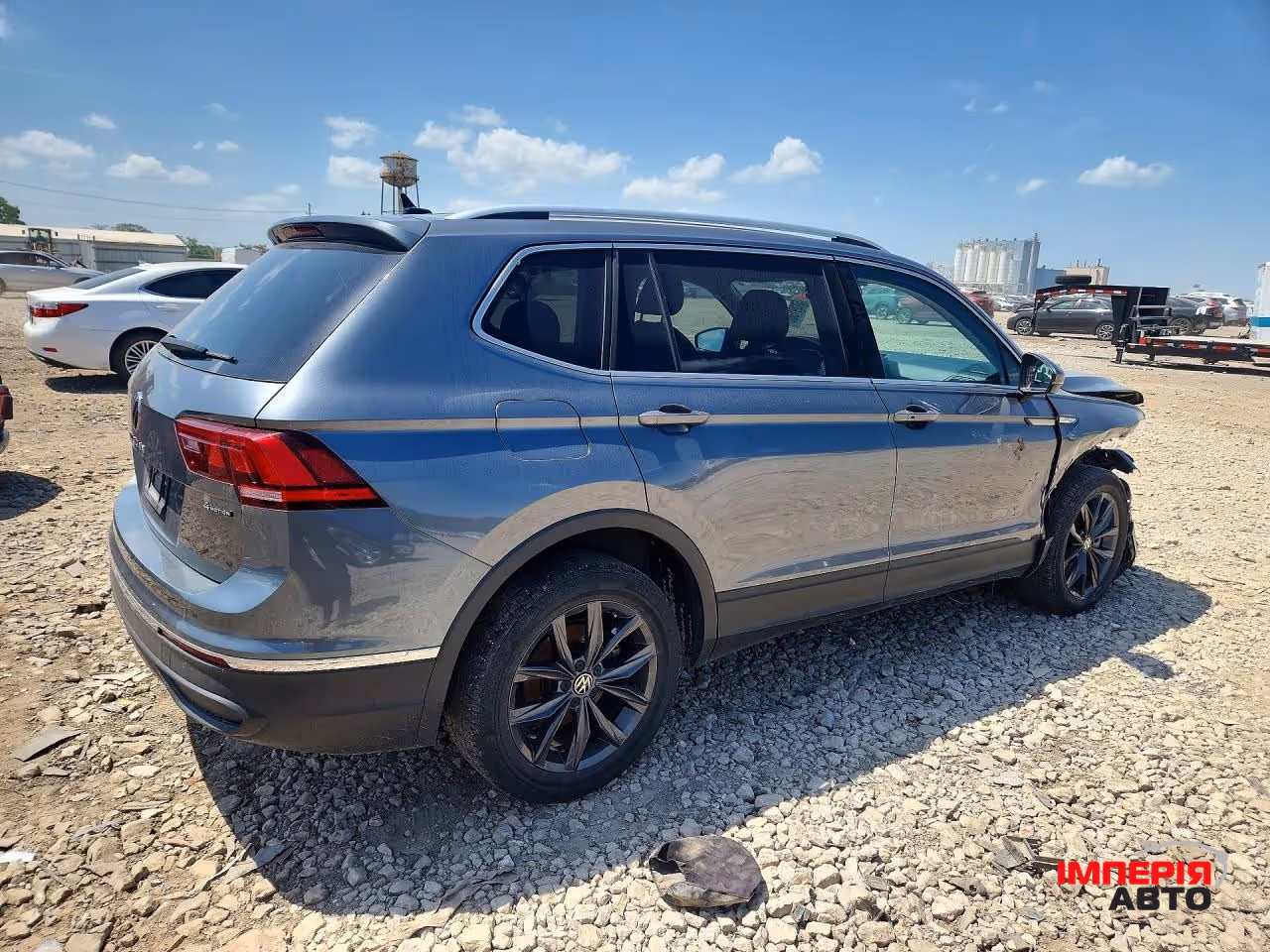 Volkswagen Tiguan - фото 6