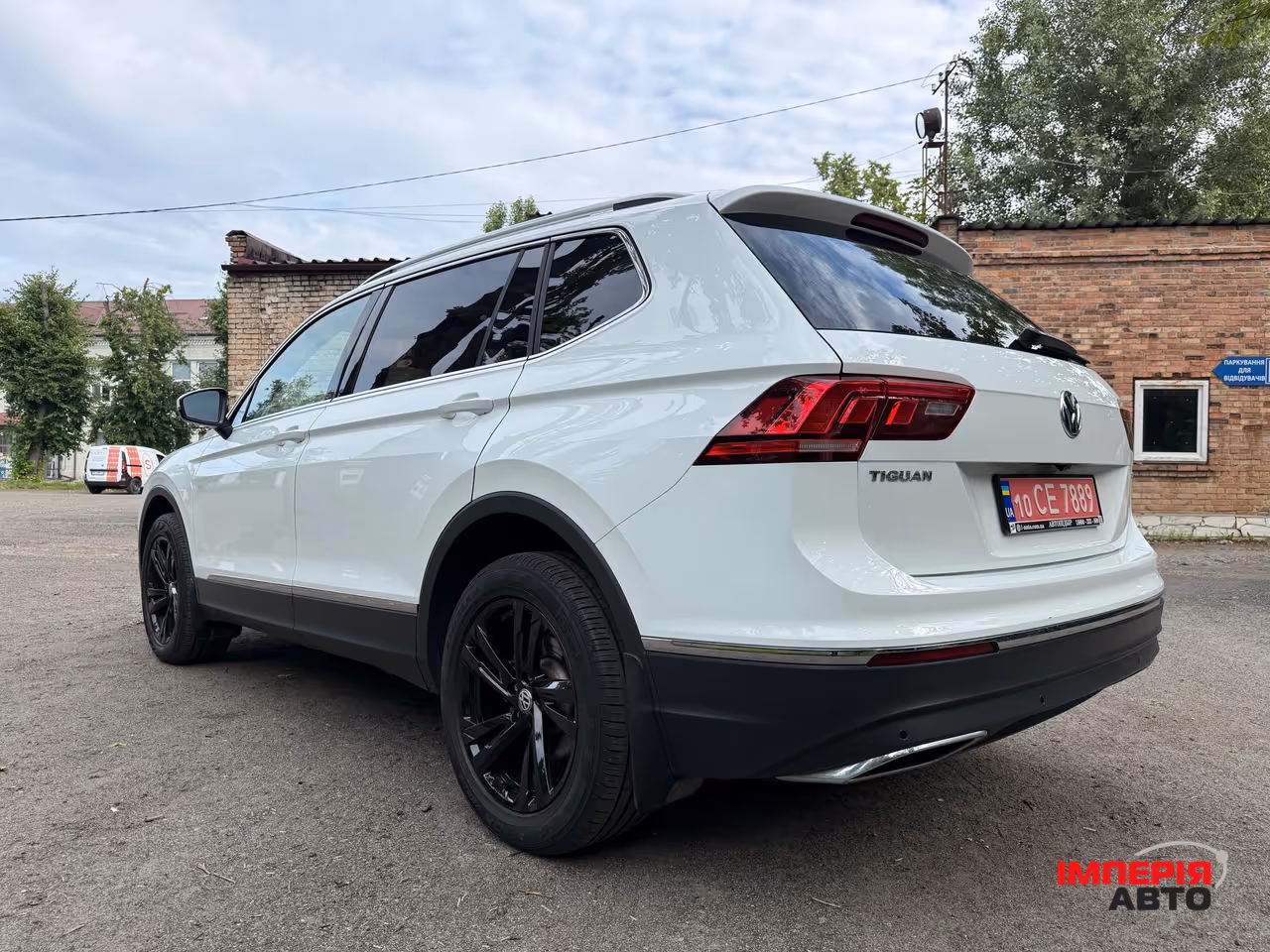 Volkswagen Tiguan - фото 25