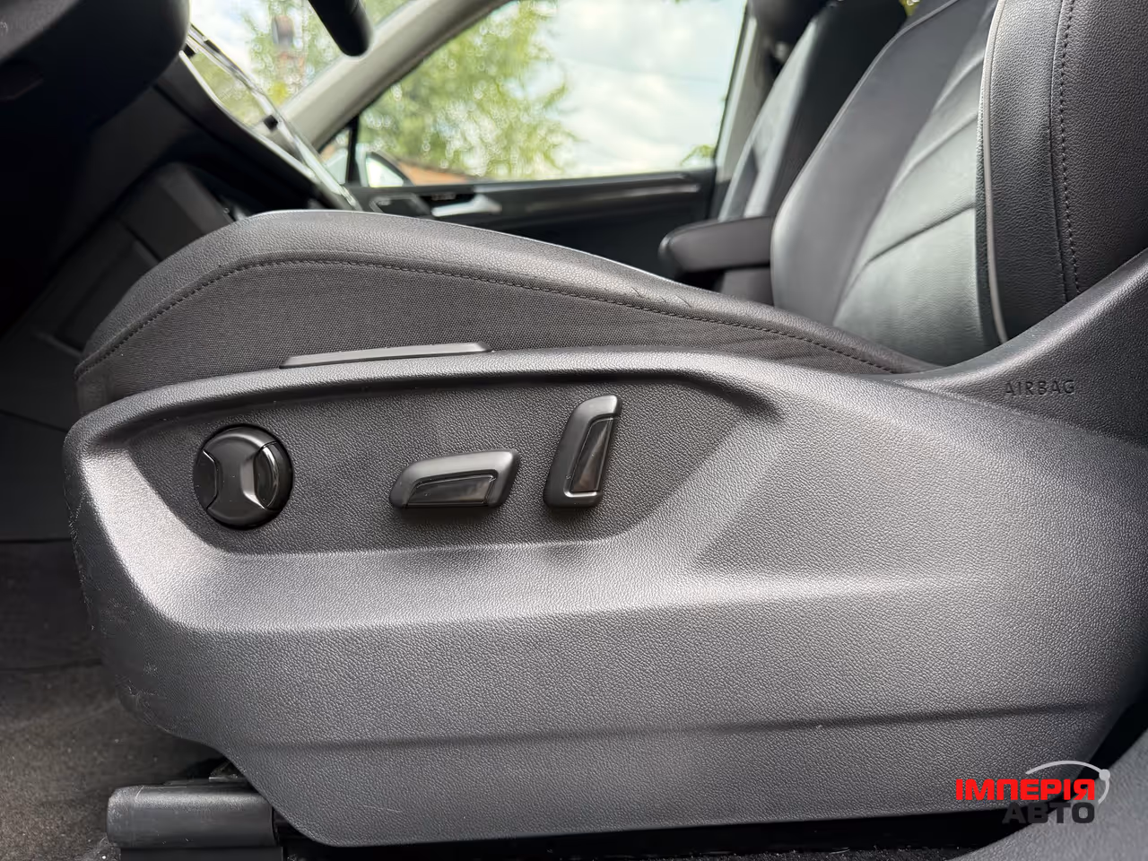 Volkswagen Tiguan - фото 14