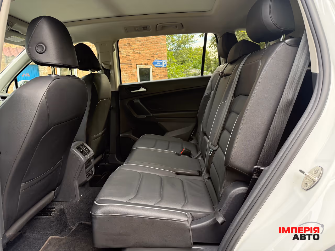 Volkswagen Tiguan - фото 10