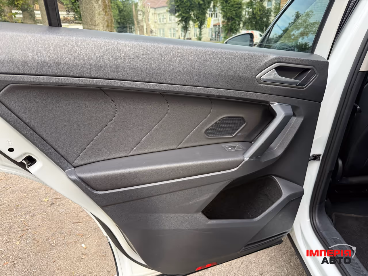 Volkswagen Tiguan - фото 7