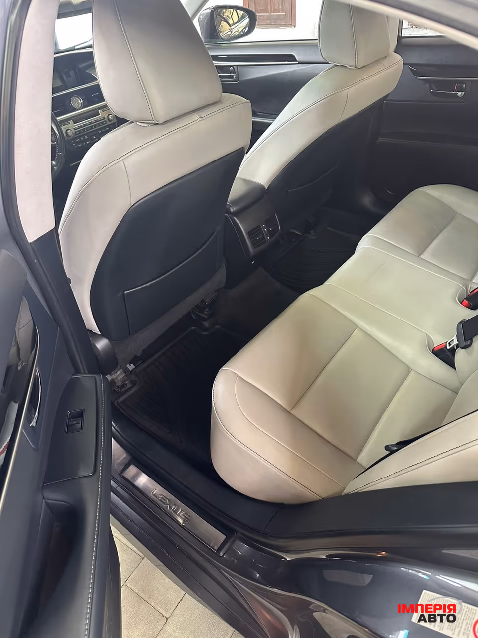 Lexus ES - фото 17