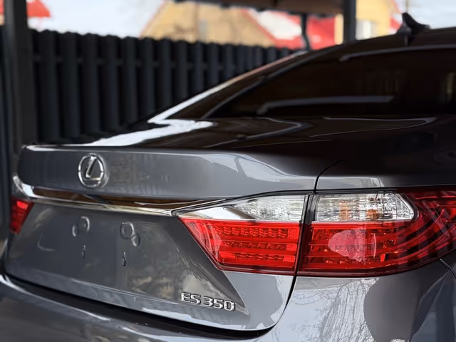 Lexus ES - зображення 2