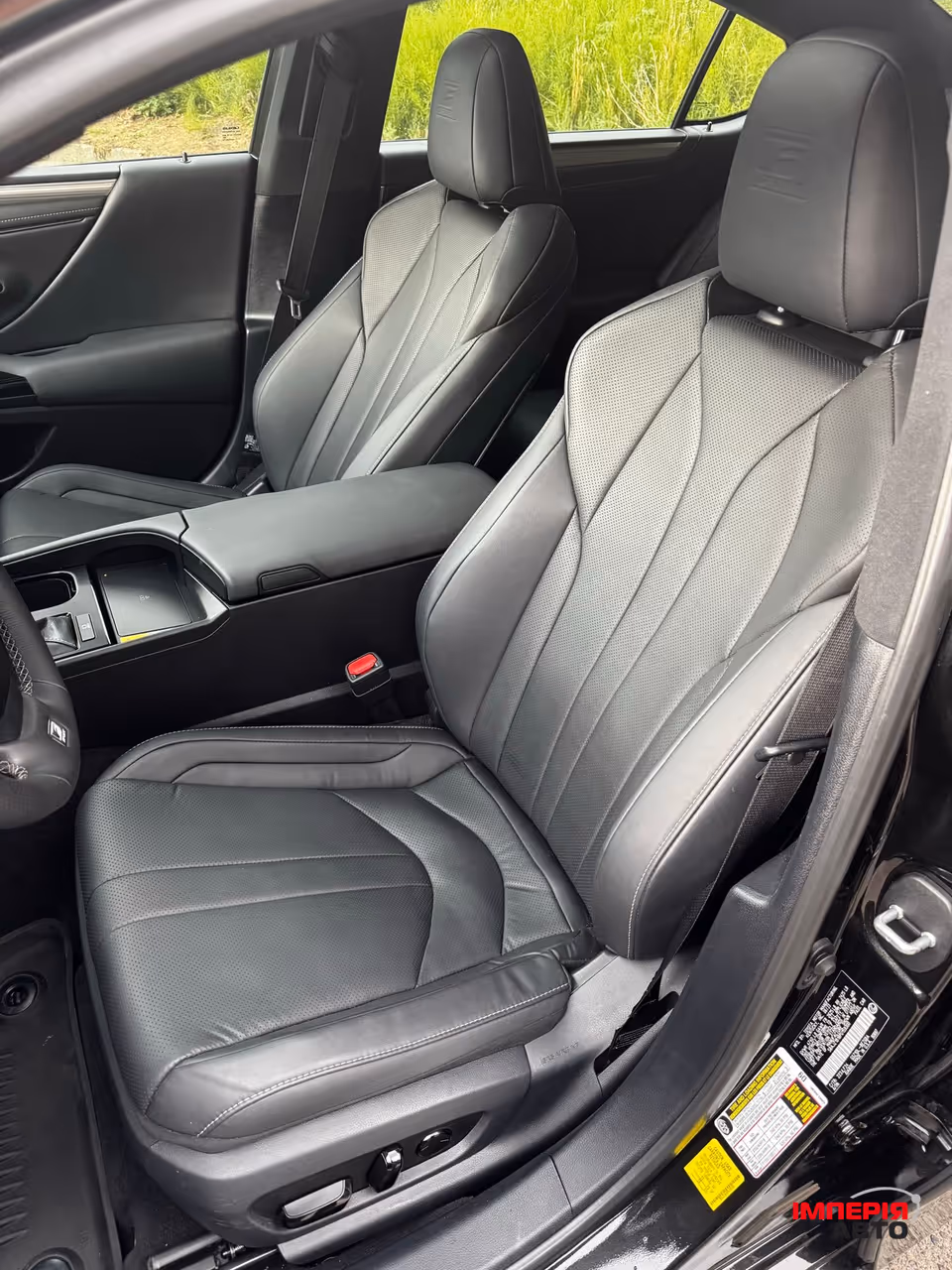 Lexus ES - фото 12