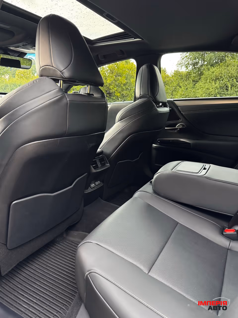 Lexus ES - фото 8