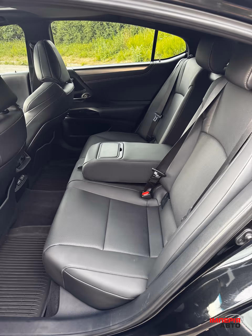 Lexus ES - фото 16