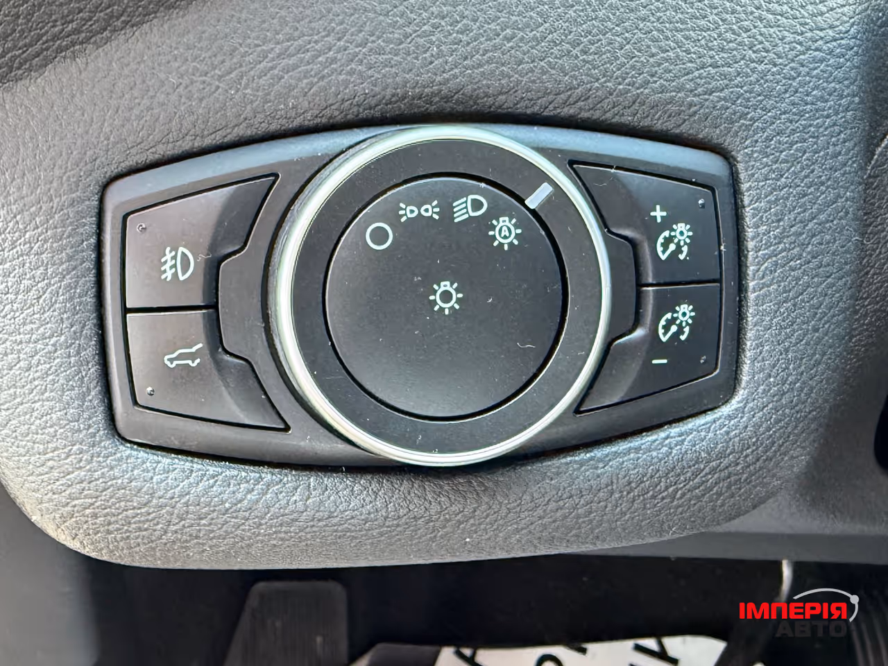 Ford Escape - фото 14