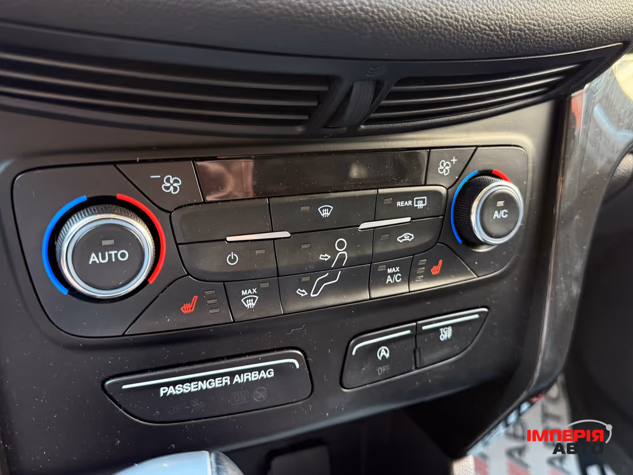 Ford Escape - фото 27