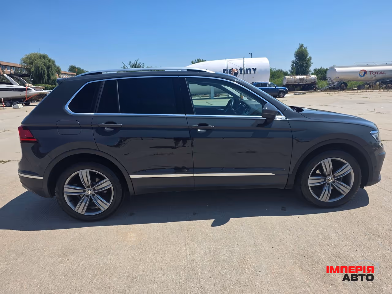 Volkswagen Tiguan - фото 4
