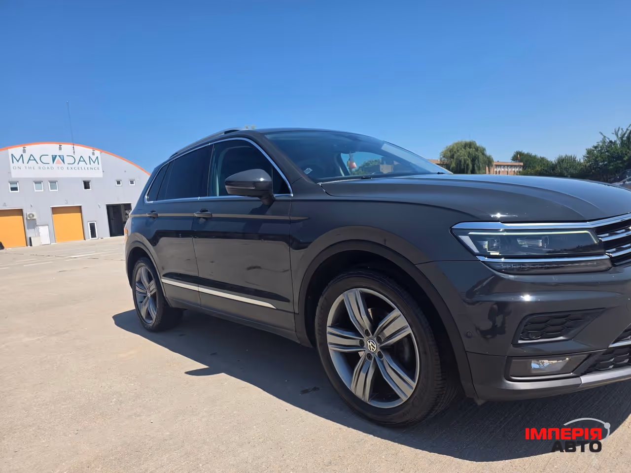 Volkswagen Tiguan - фото 3