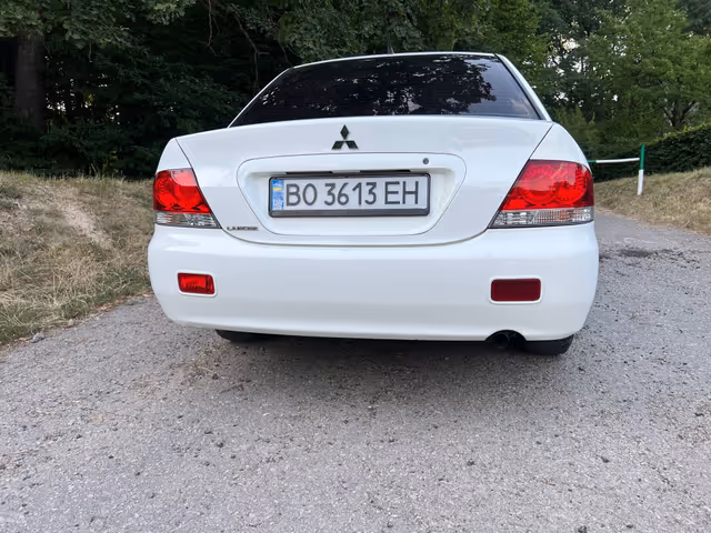 Mitsubishi Lancer - зображення 4