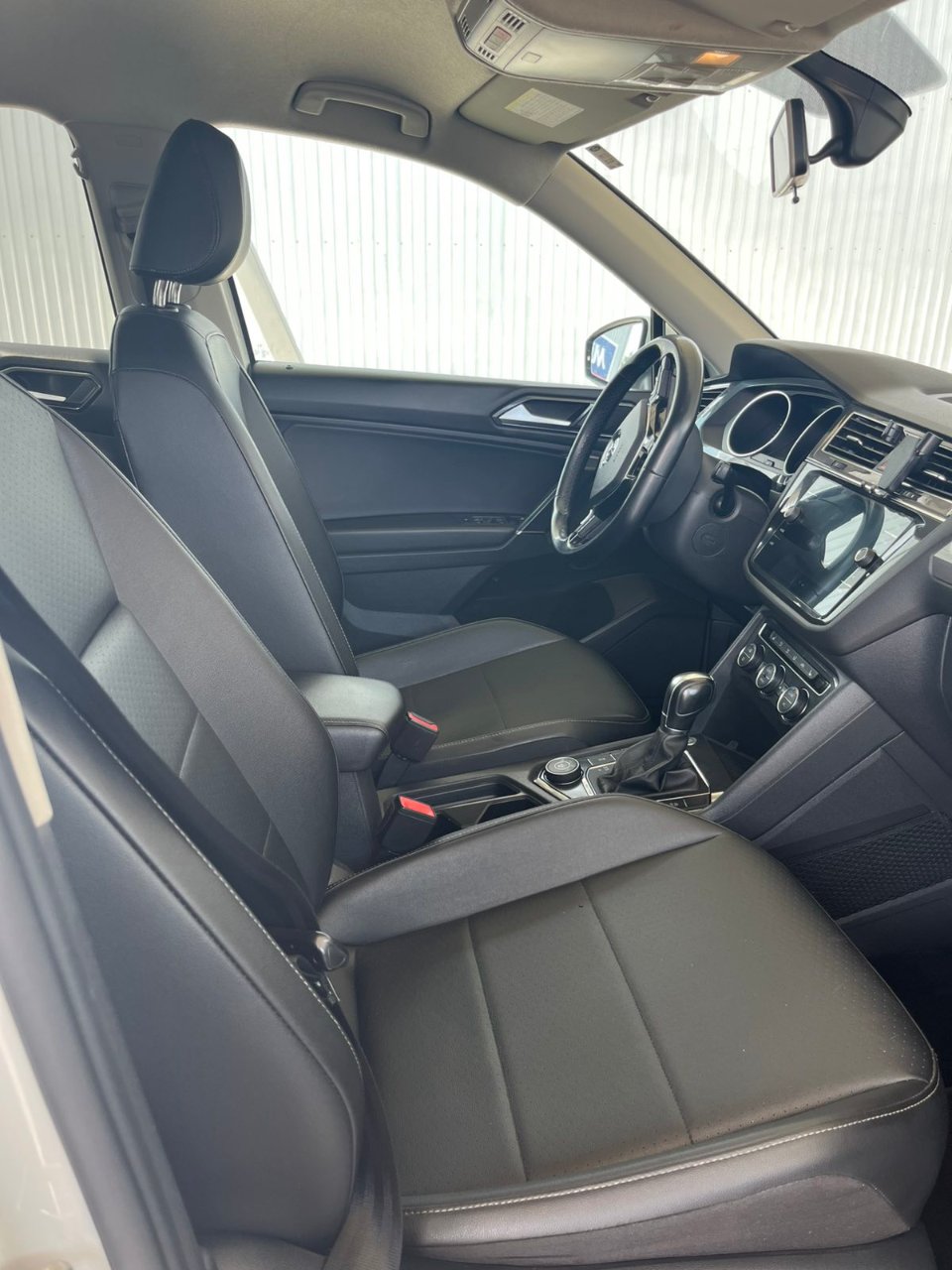 Volkswagen Tiguan - фото 3