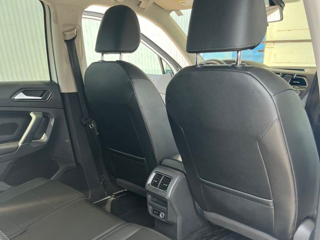 Volkswagen Tiguan - фото 1