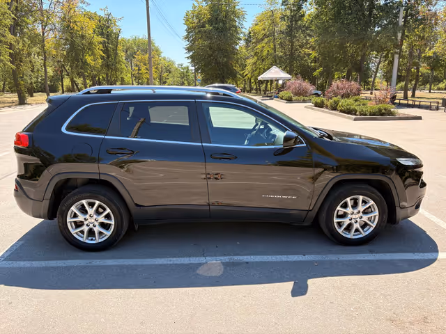 Jeep Cherokee - зображення 4