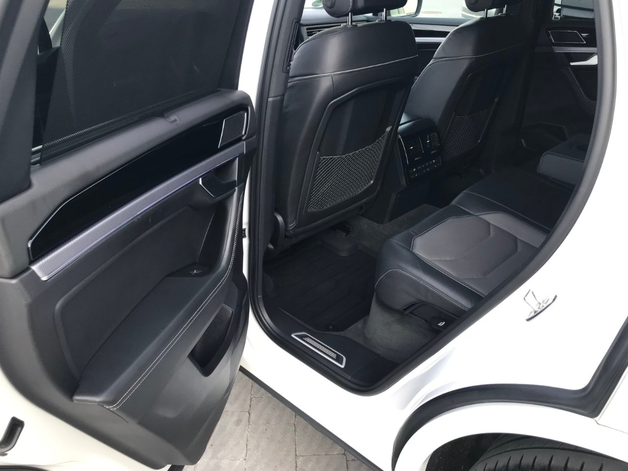 Volkswagen Touareg - фото 20