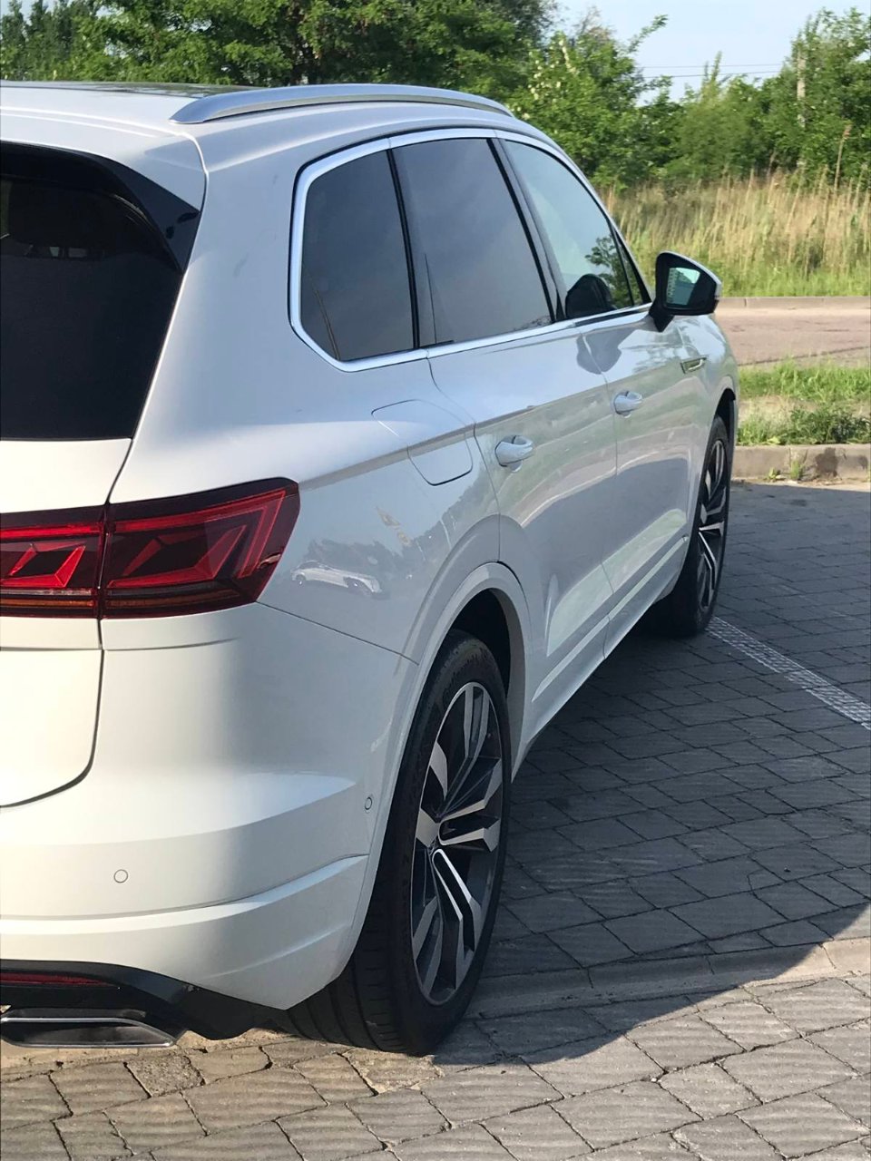 Volkswagen Touareg - фото 59