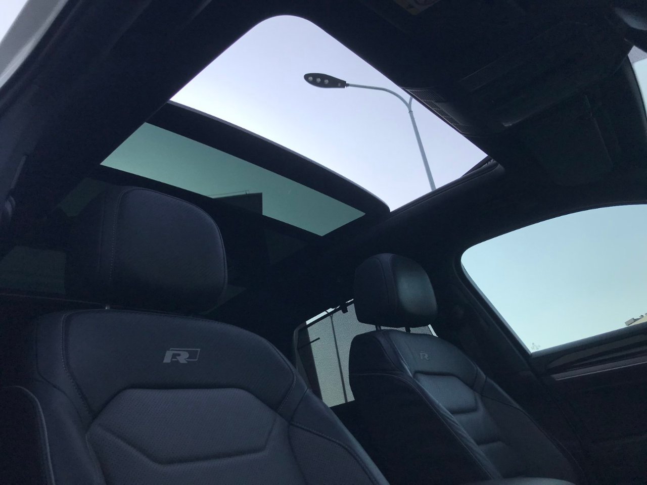 Volkswagen Touareg - фото 38