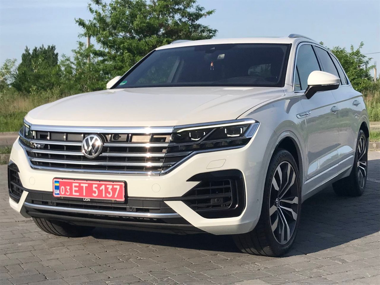 Volkswagen Touareg - фото 24