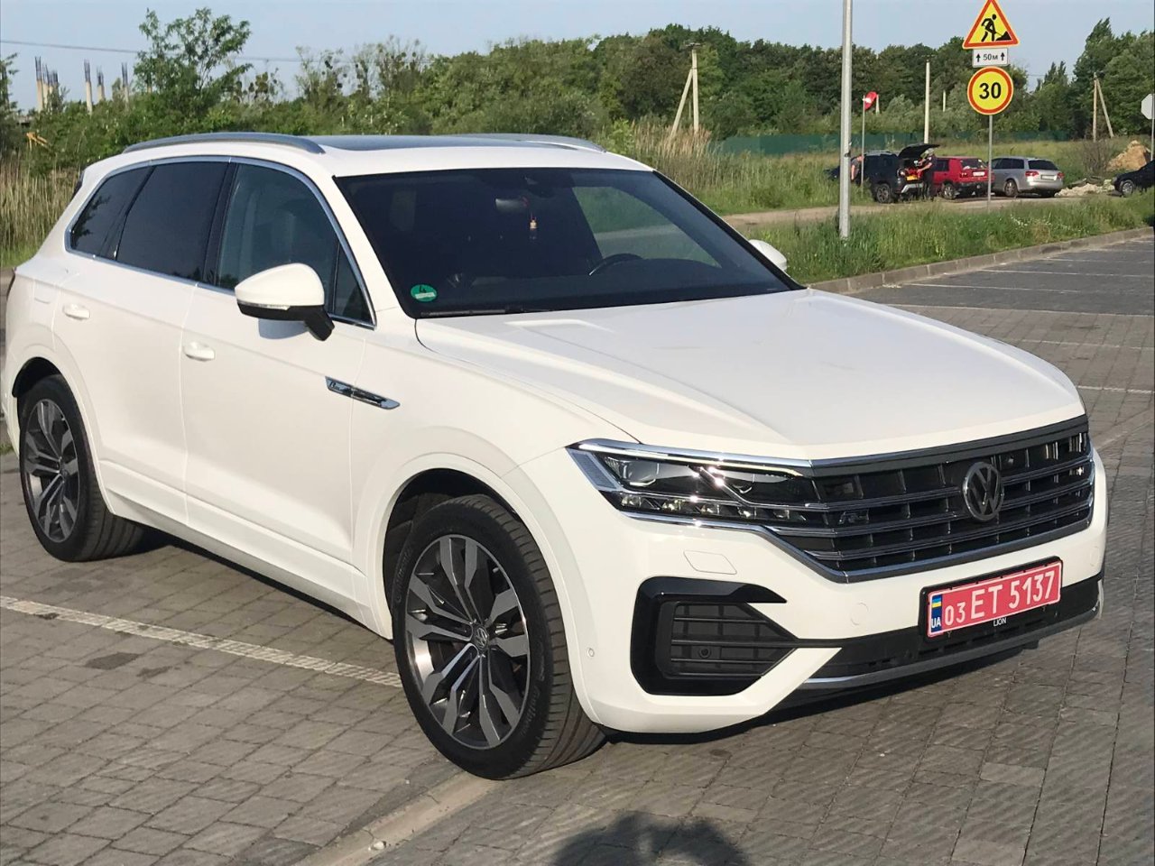 Volkswagen Touareg - фото 26