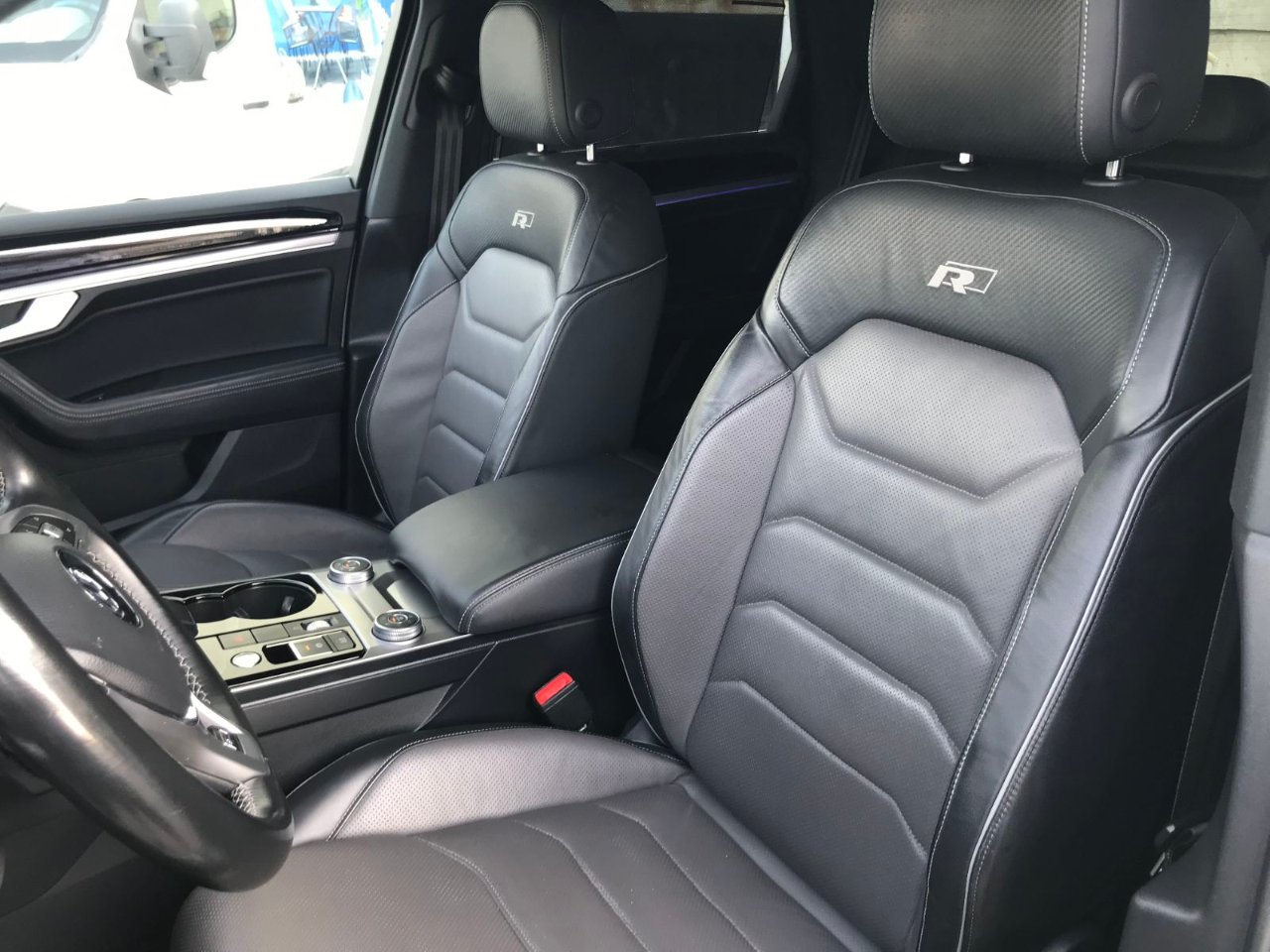 Volkswagen Touareg - фото 6