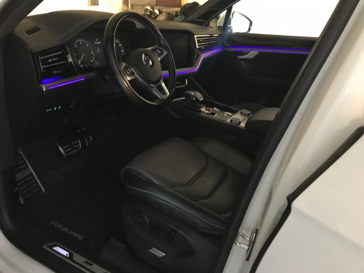 Volkswagen Touareg - фото 57